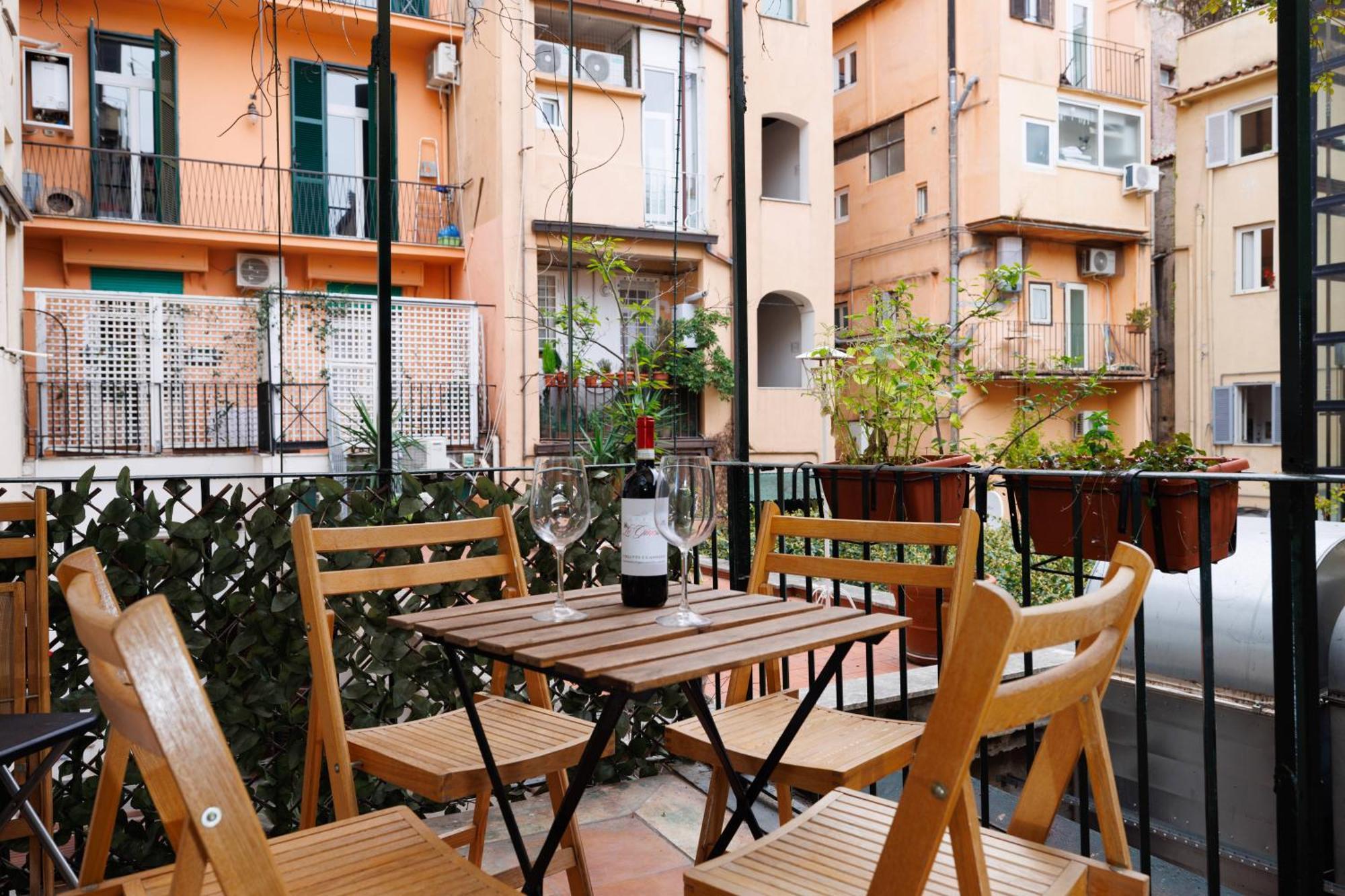 Gesu E Maria Balcony Apt At Spanish Steps Рим Екстер'єр фото